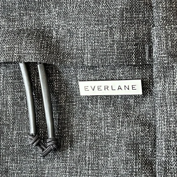 Everlane tote bag. NWOT, never used. - Picture 2 of 5